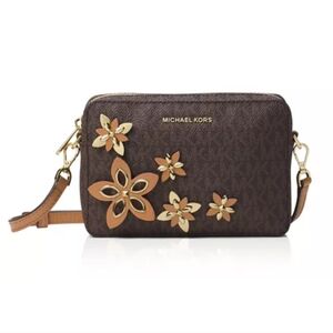 NEW MICHAEL Michael Kors Flower Pouch Medium Logo Crossbody Camera Bag